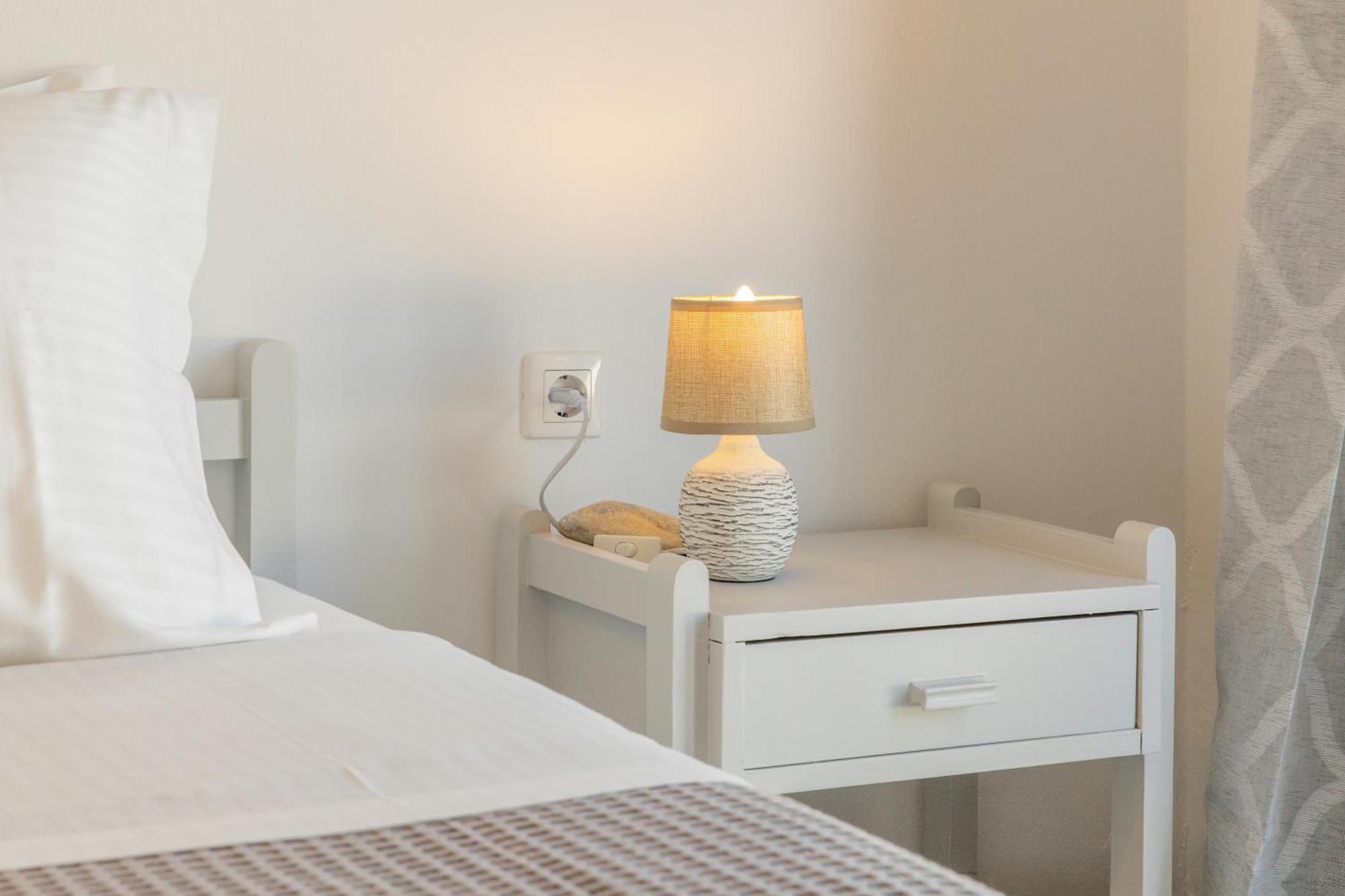 Yialos Rooms Piso Livadi Exteriér fotografie